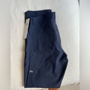 Alo Yoga Day and night men’s pant